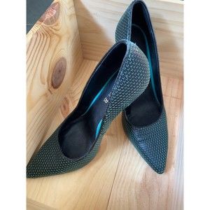 L.A.M.B. Emerald Green & Black Mesh Leather Points Heels Size 8